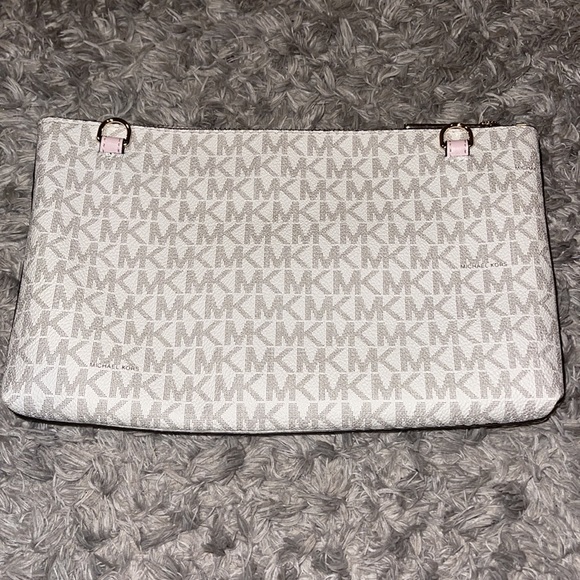 Michael Kors clutch - Picture 2 of 2